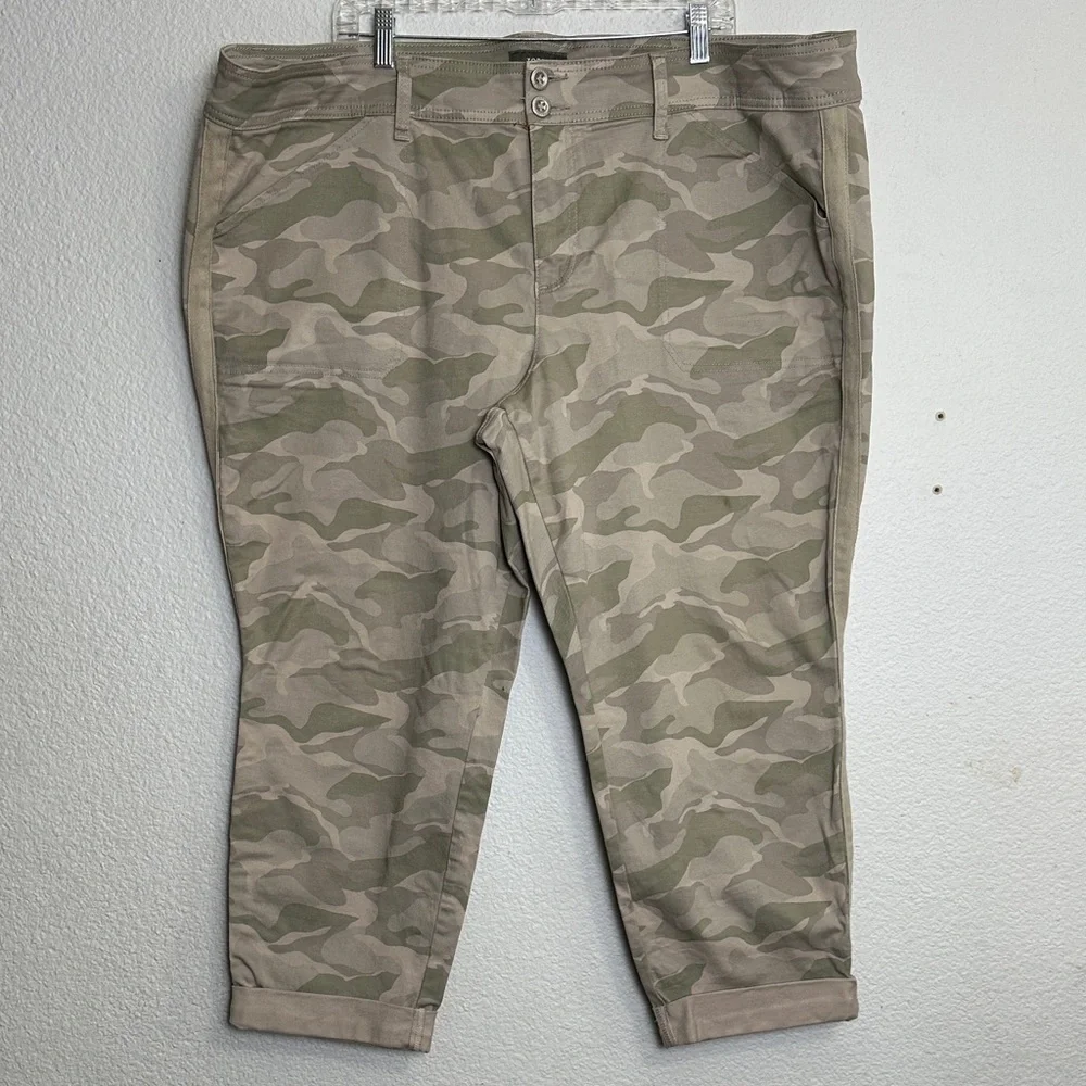 Torrid Sz 24 Women's Light Neutral Camouflage Cropped Pants - Picture 2 of 16